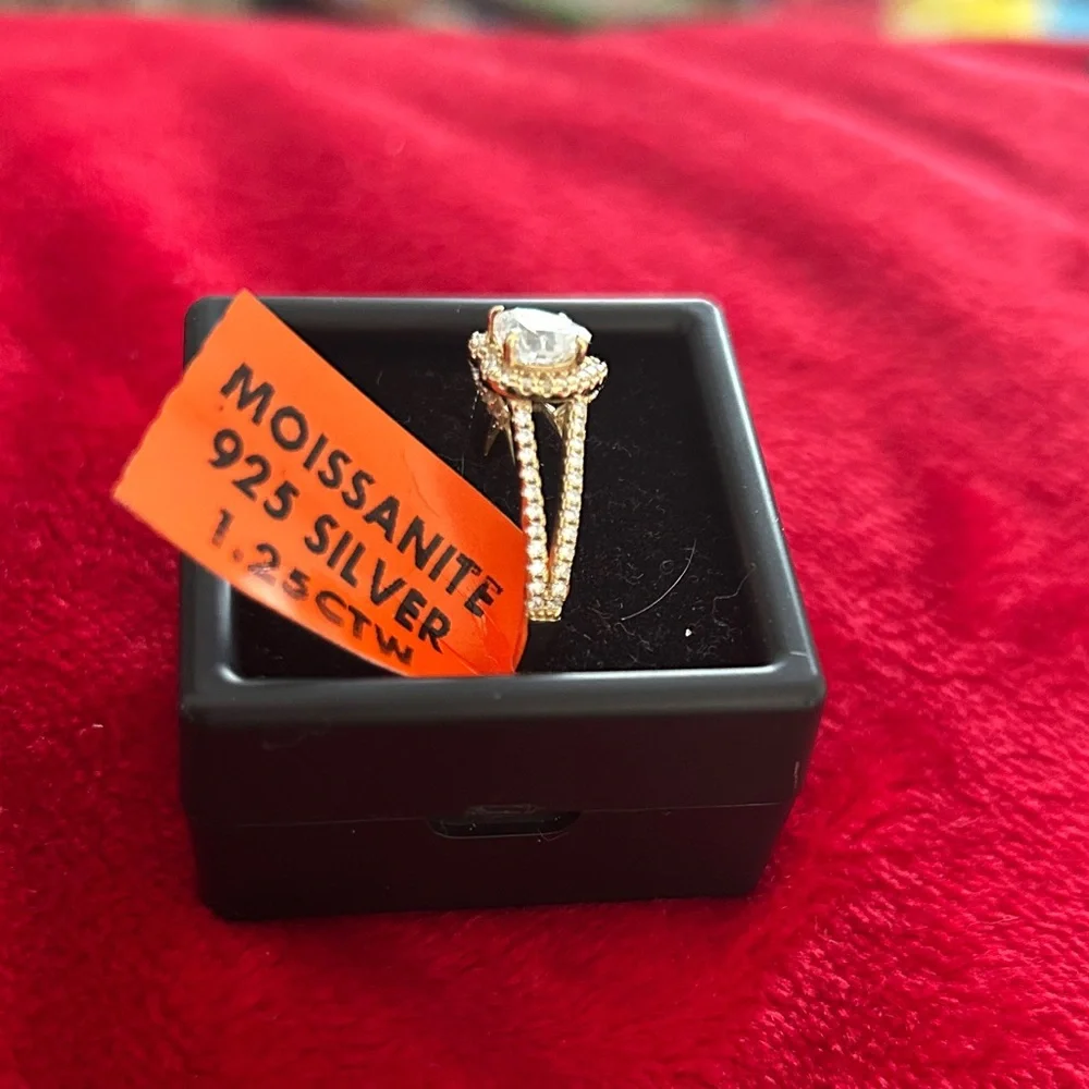 Luxury Moissanite Diamond Gold‎ Heart Ring size 9